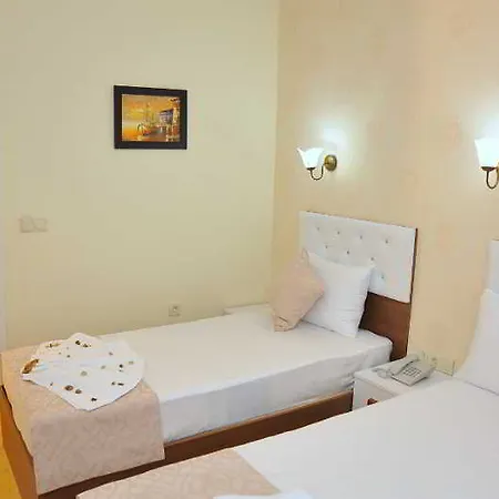 Beatus Old Hotel 3*